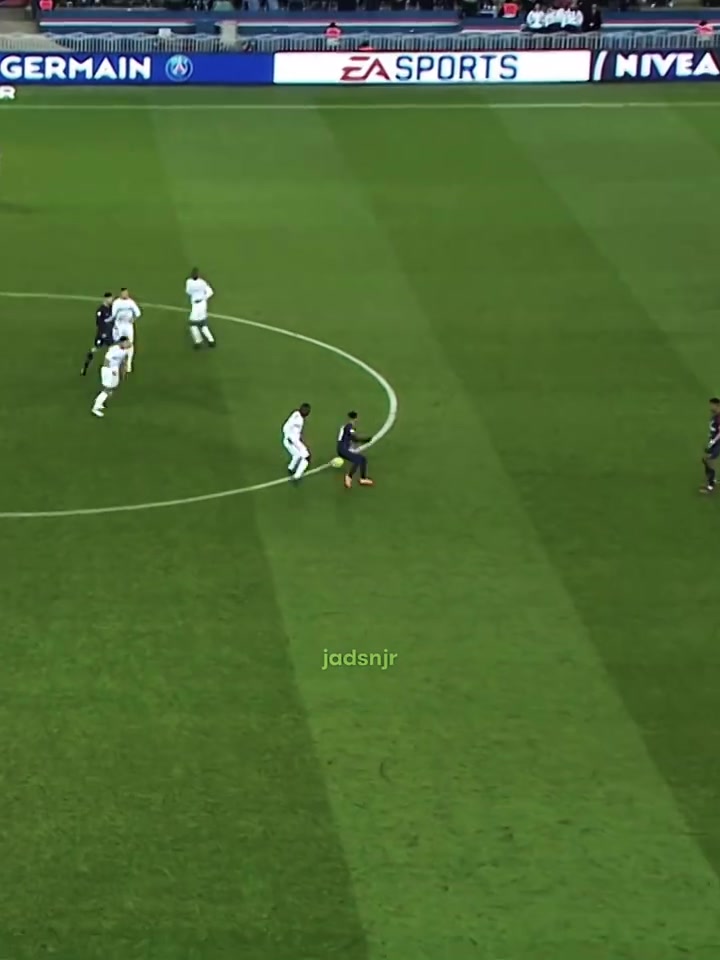 【有道理嘛?】中路爆破犹如无人之境！巅峰内马尔完全是另一个级