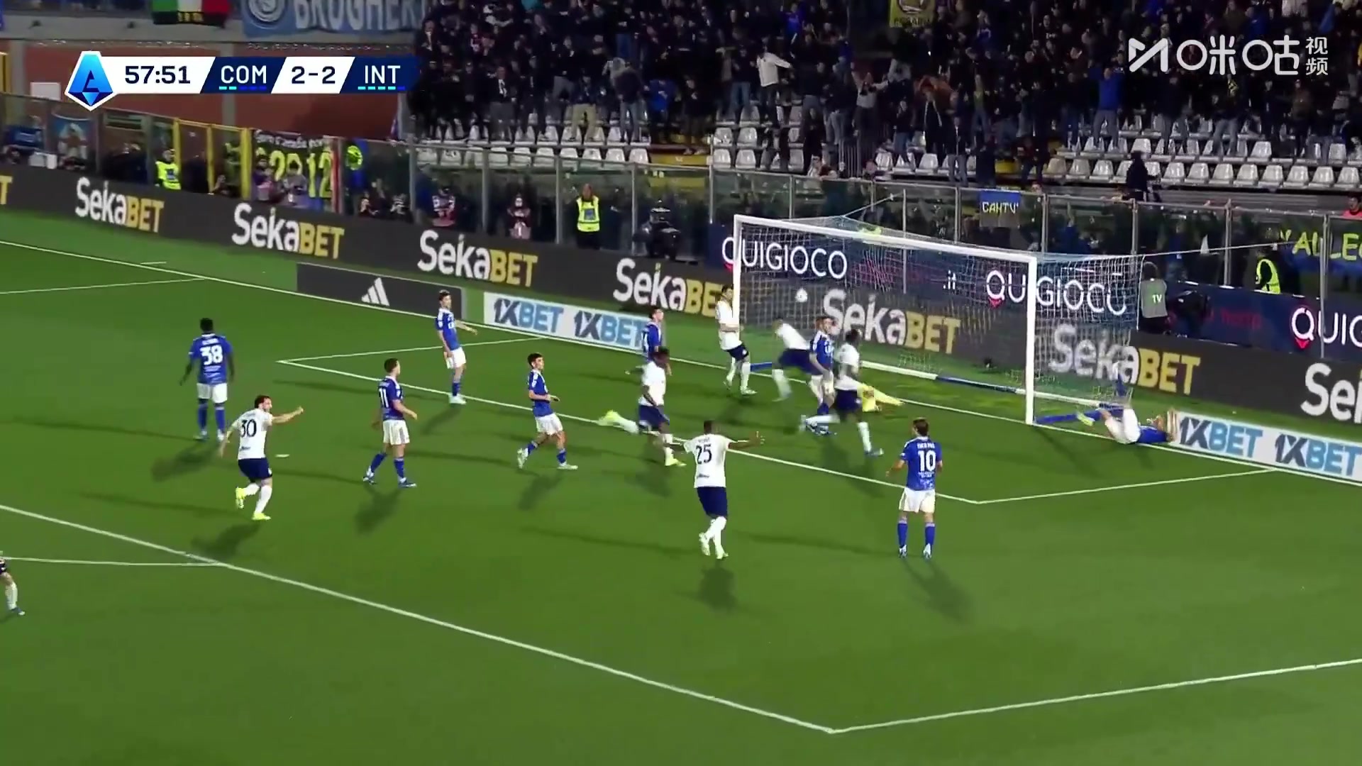 国米让二追三！恰尔汗奥卢定位球助攻，邓弗里斯头球破门反超！