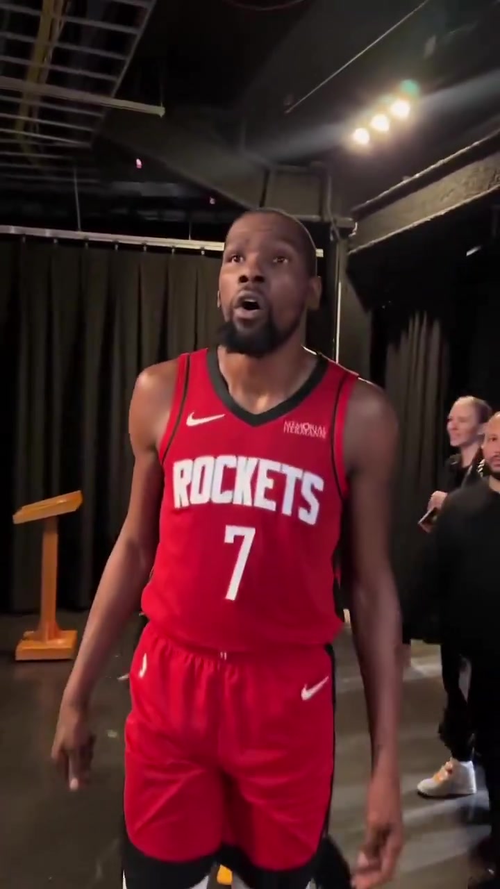 【视频/集锦】这该死的气质杜兰特这是看到了什么？这么吃惊？