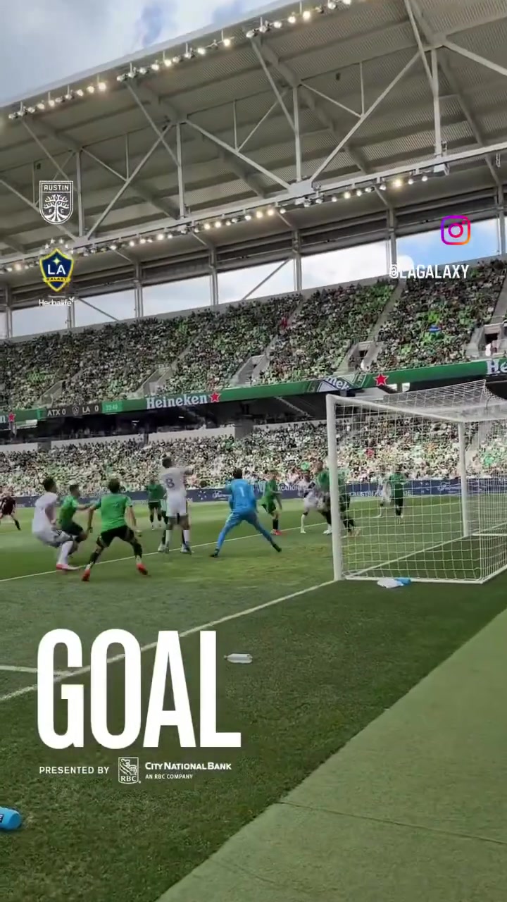 [球迷看点]依旧犀利！你永远可以相信罗伊斯的角球！