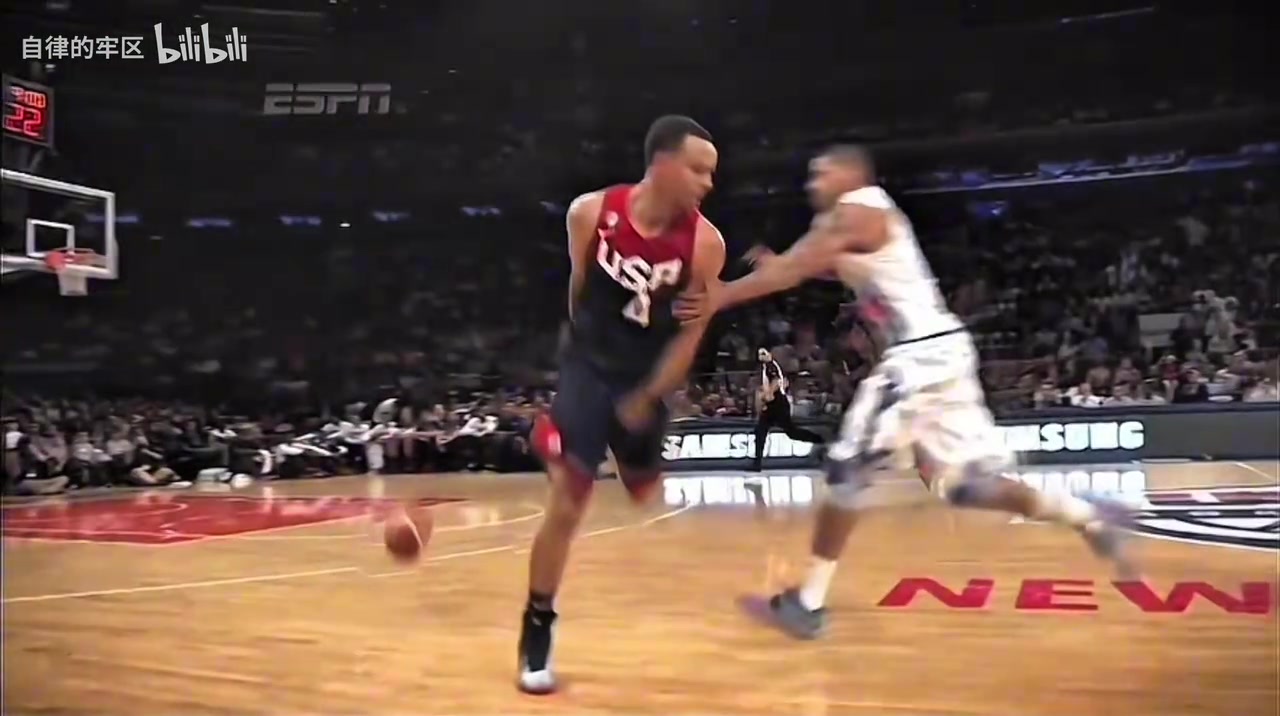 [篮球]传过多少人的青春？名场面：库里潇洒背传助飞哈登！