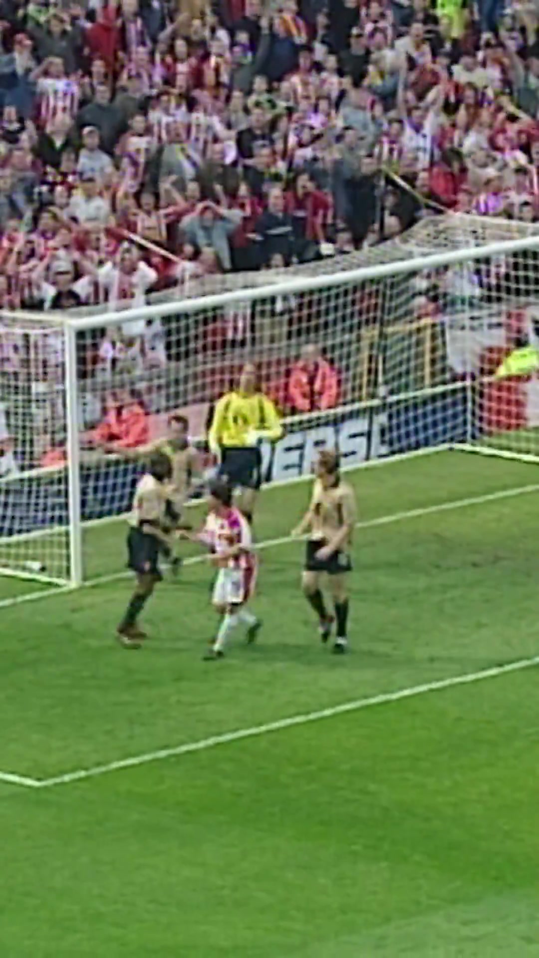 【有道理嘛?】神级“回手掏”39岁大卫-西曼硬生生把球从门线