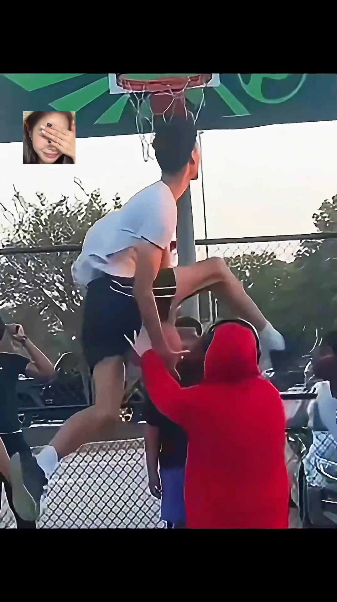 不懂就问 这球算抢断还是盖帽?