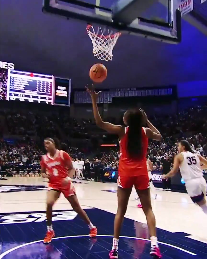 【值得一看】当选WNBA状元！看看阿齐·福德在大学时是怎么打