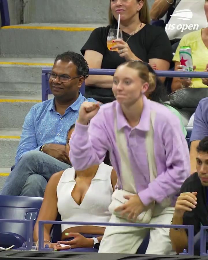 [深度剪辑]佩奇和女友阿齐·福德此前还一起去看美网比赛