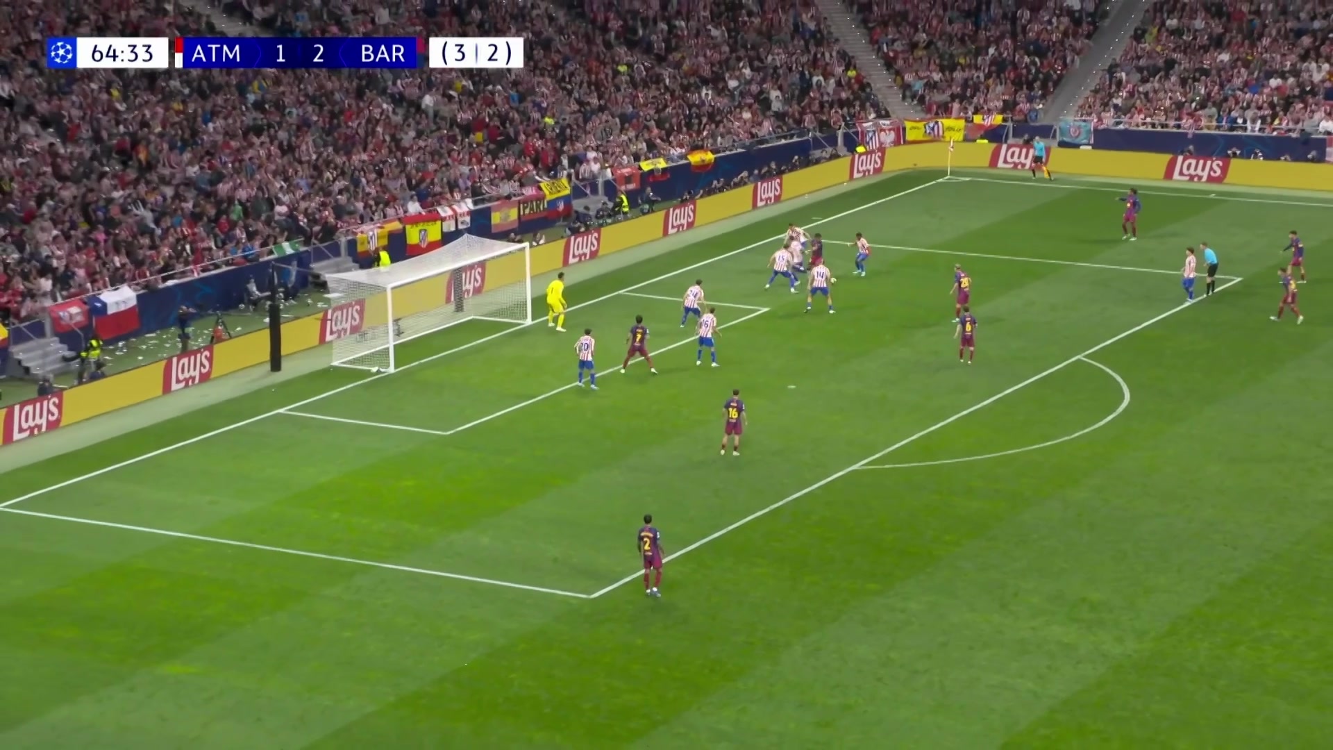 太强了！亚马尔被五名马竞球员包夹将球传出，可惜奥尔莫射门打飞