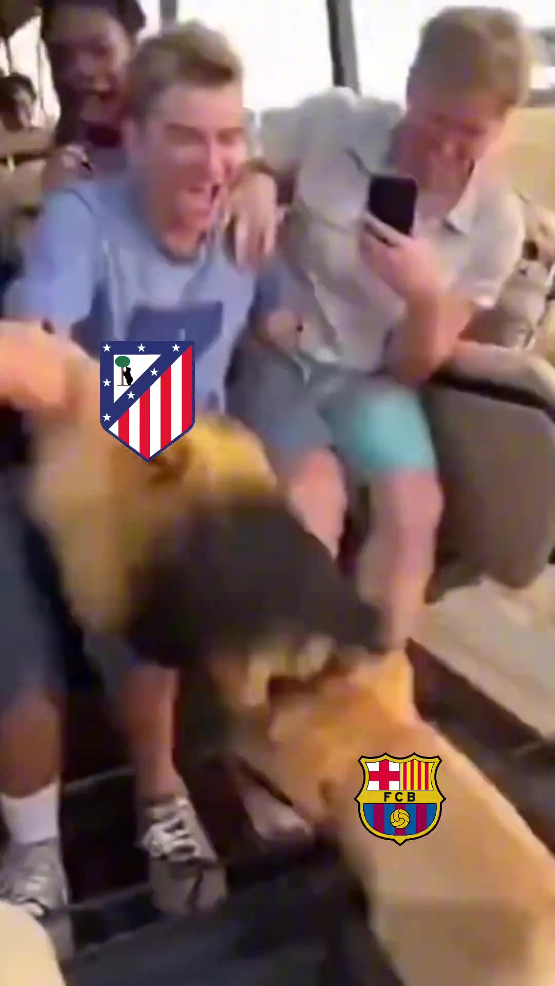 [集锦]狮子变狗！马竞社媒嘲讽巴萨：雄狮咬人？其实是戴头套的