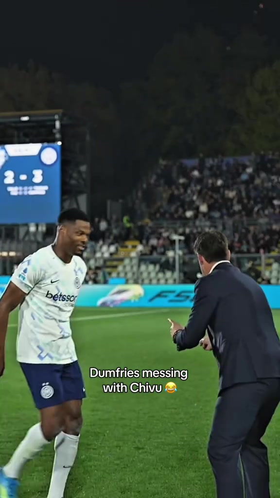 国米大家庭!当无厘头的泥头车遇到严肃认真的坦克兵