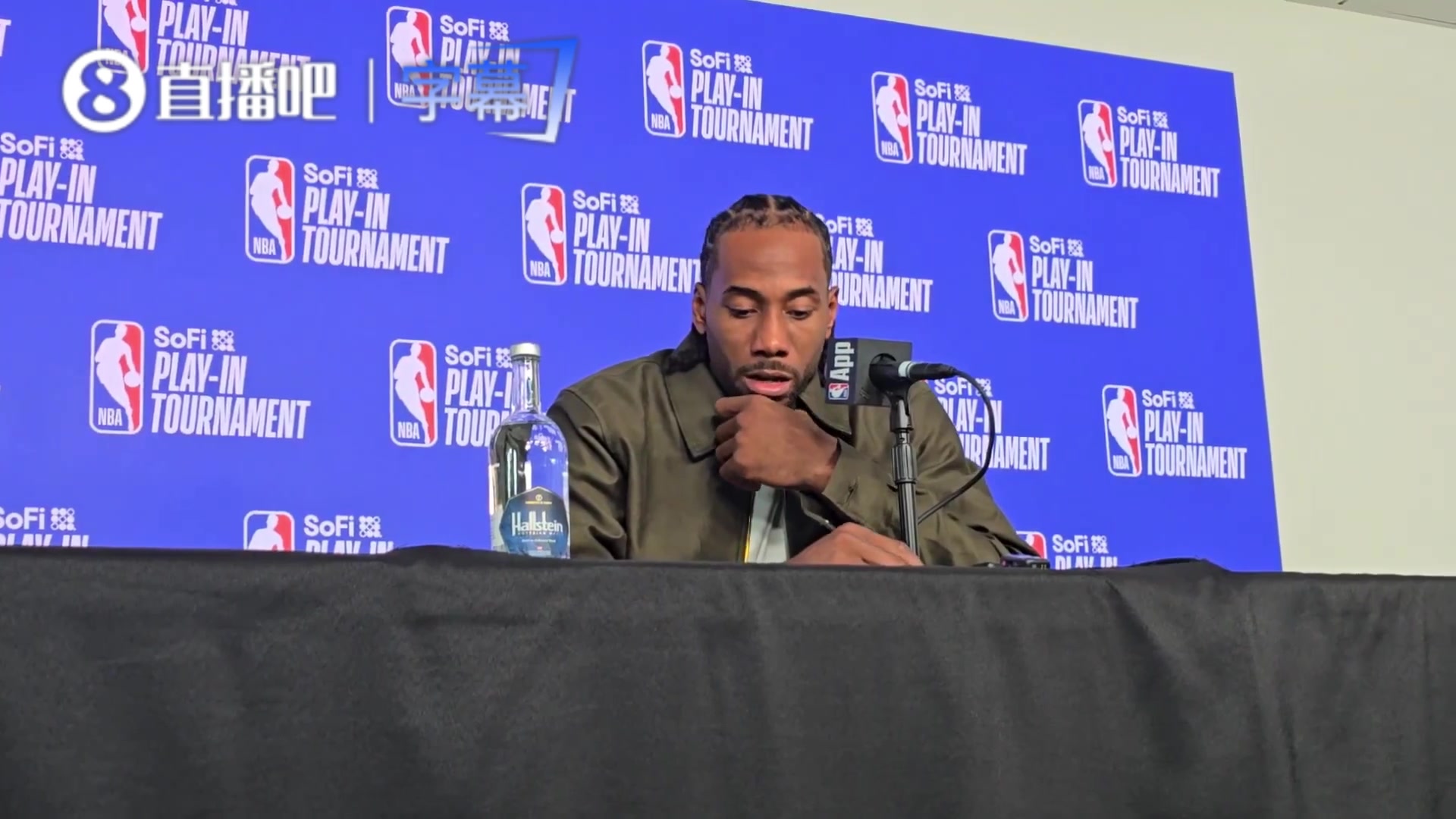 [你怎么看？]合同将到期，被问是否继续留快船？小卡：再让我难过一会，这事到时再说