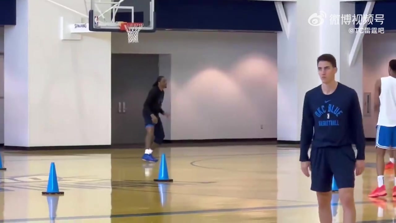 [推荐]对手会是勇士还是太阳呢？雷霆队内紧张备战，杰伦威展示