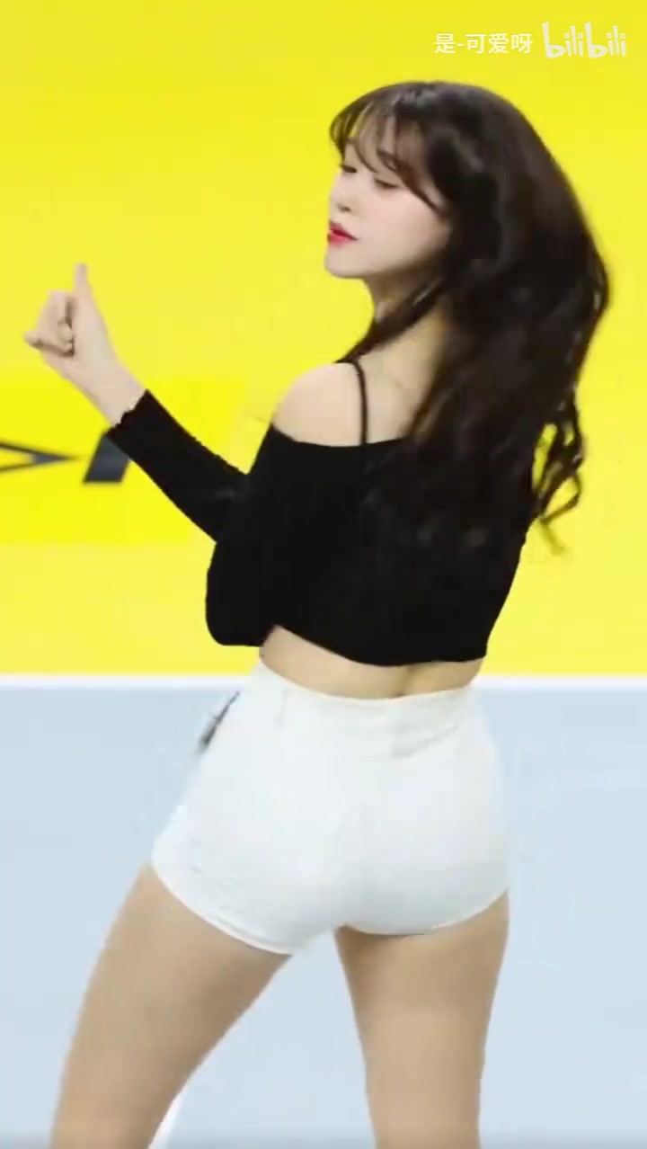 [视频]让人无限遐想的背影！韩国啦啦队美女的大摆锤！