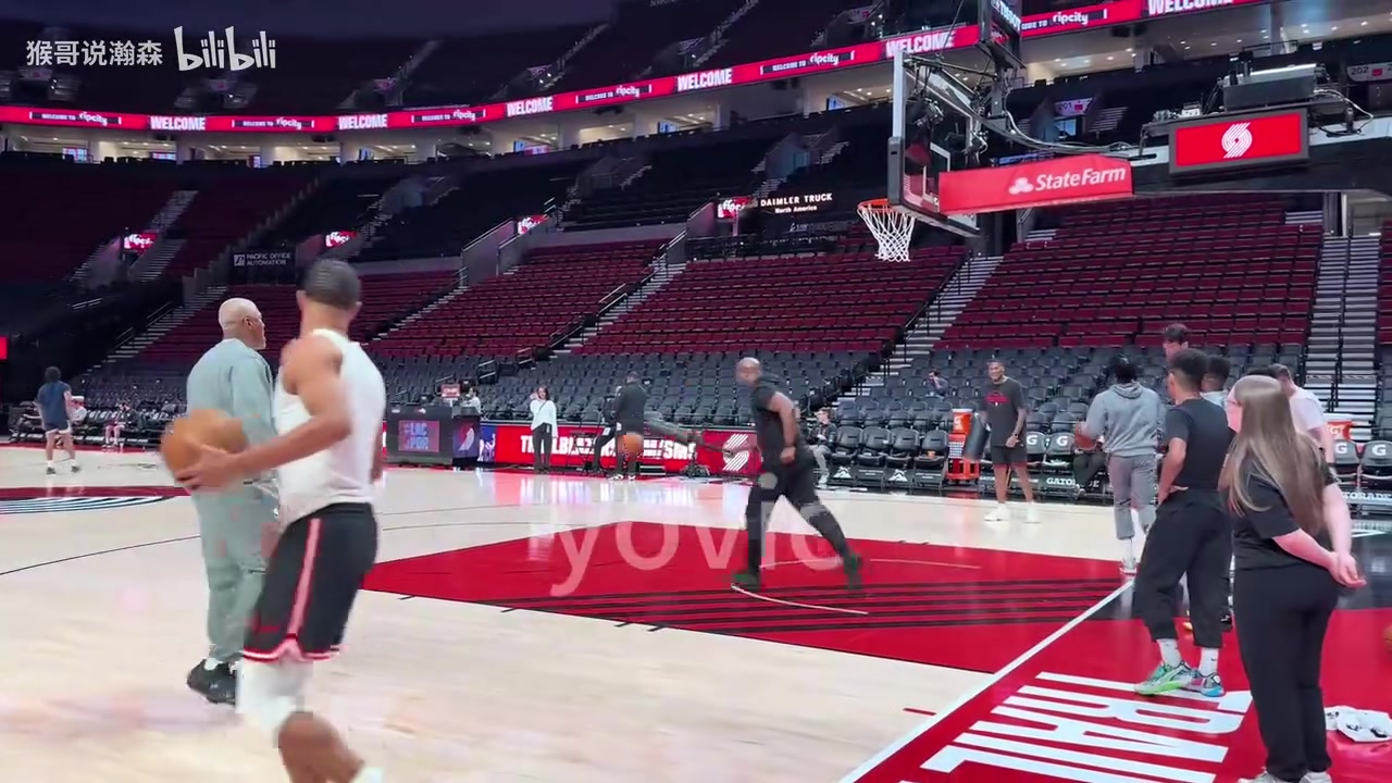 [视频]季后赛能否做出贡献？杨瀚森的日常训练！身体素质强了很多啊~