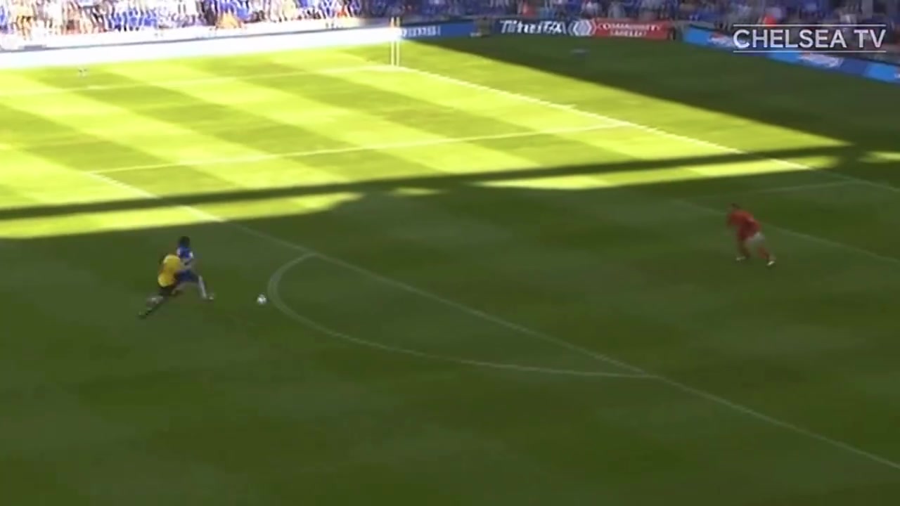 【体育视频】背身单打！德罗巴切尔西时期十佳球！最后一球众望所归！