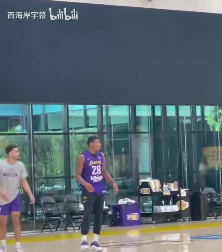 【体育视频】靠你撑产量了！八村塁今日训练视频！