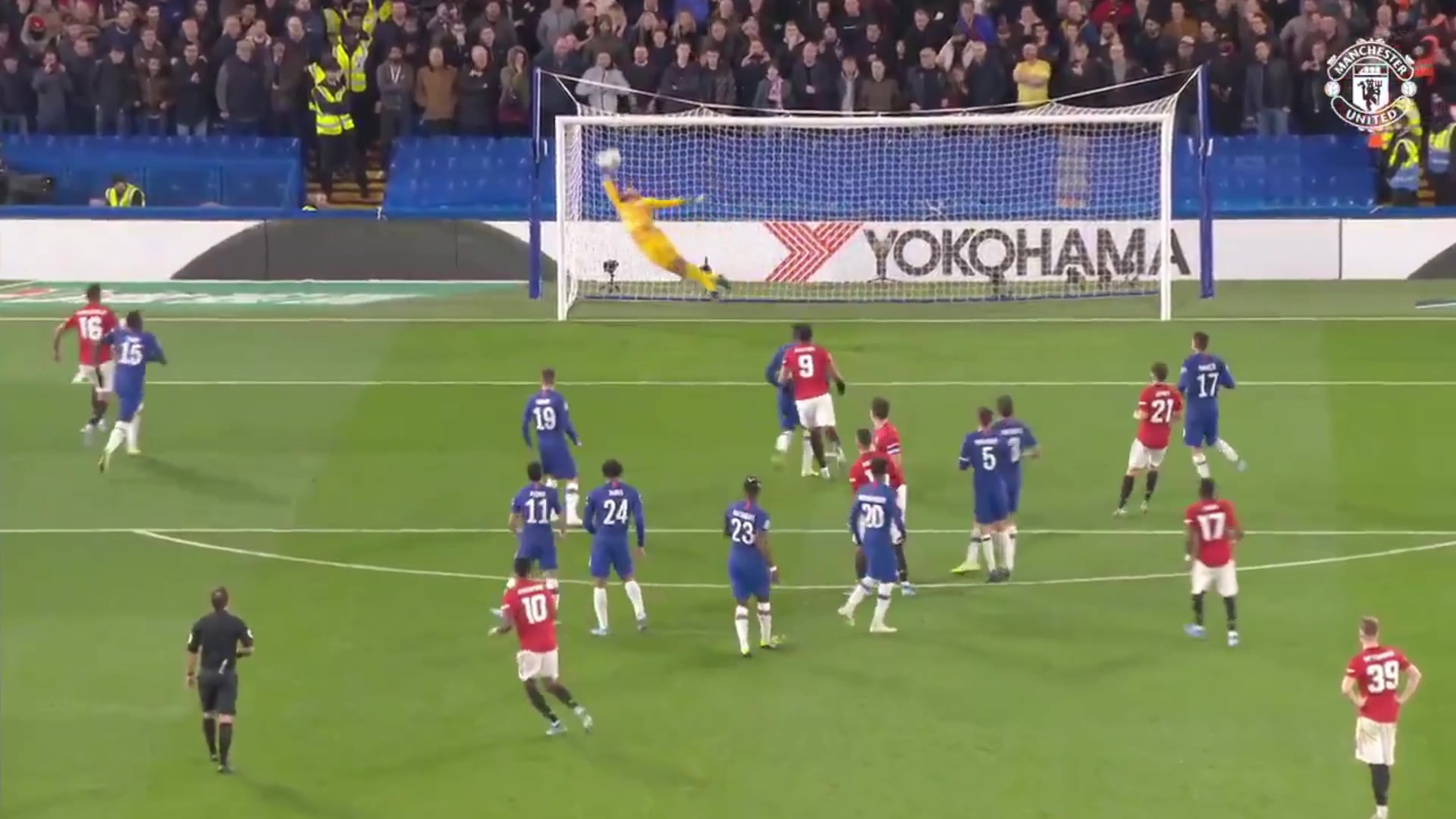 死角无解！当年拉什福德超神任意球攻破切尔西！