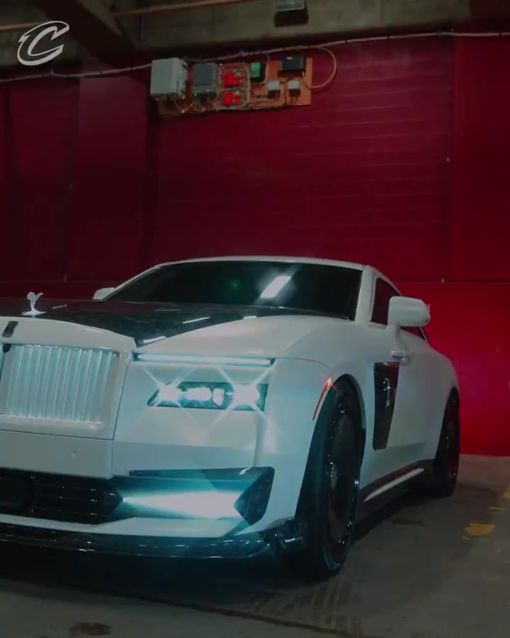 [集锦]不得了帅掉渣！赛前白马王子哈登盛装出席帅气抵达球馆