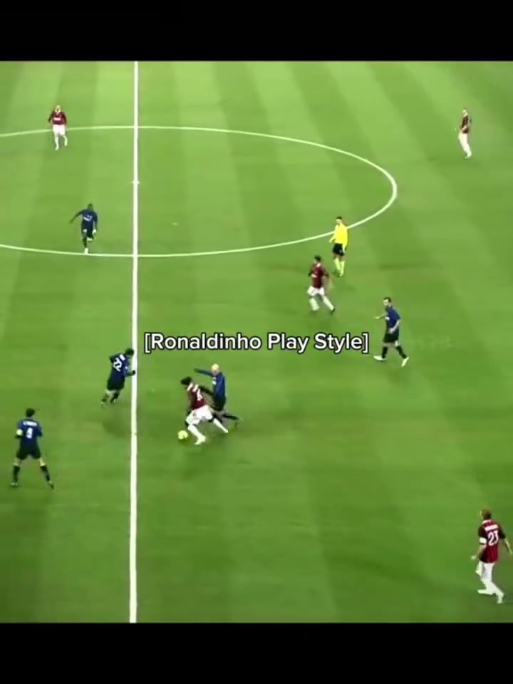 [值得一看]挥动魔法棒！米兰时期的小罗依旧写意潇洒！