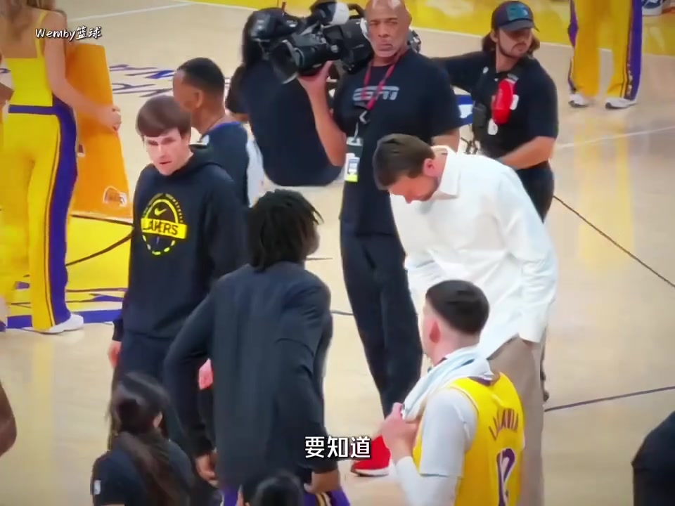 [今日视频]詹姆斯20年如一日的可怕稳定性…！时隔14年再现死亡之瞳！