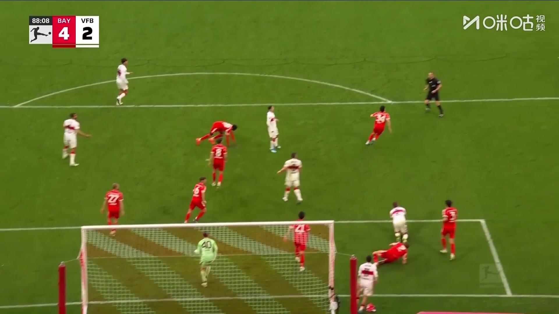 斯图加特再扳回一城！切玛不停球凌空斩世界波破门！