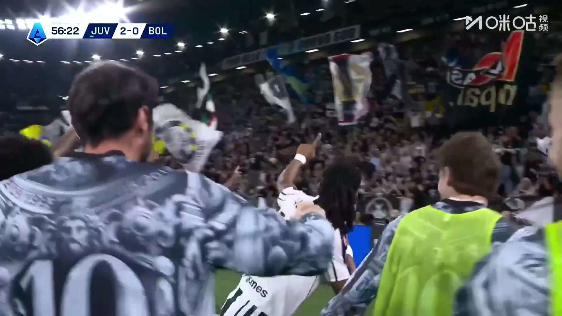 尤文再下一城！麦肯尼精准传中助攻，图拉姆头球破门！