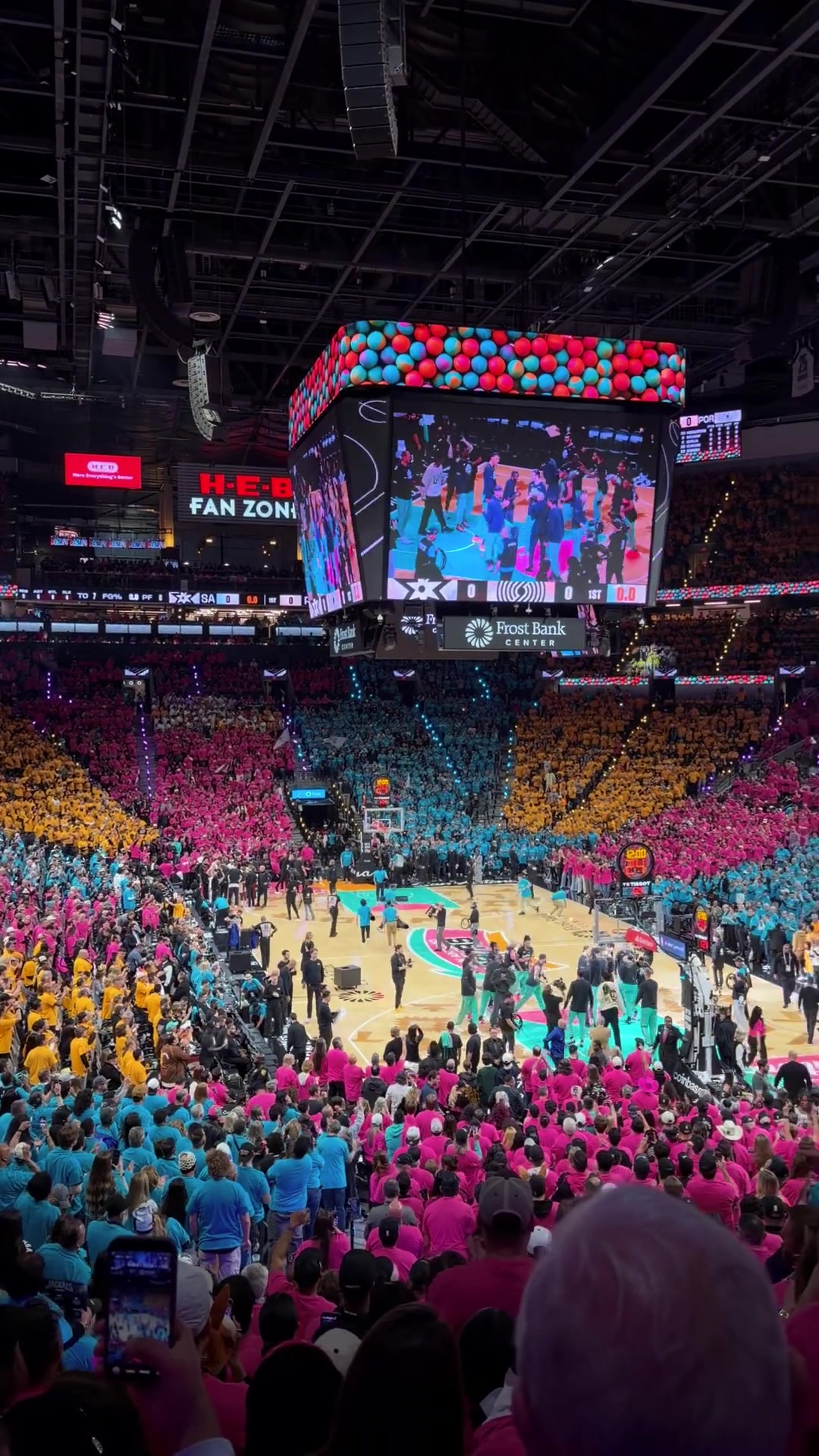 【文班亚马】孟超晒前方视频：比赛还没开始，全场已经在喊文班MVP了