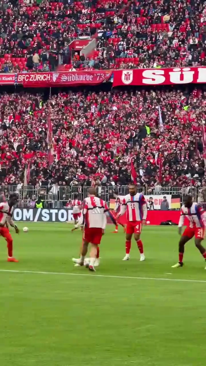  [推荐]依旧如父如子！热身时被凯恩穿裆后“娇羞”的奥利塞！