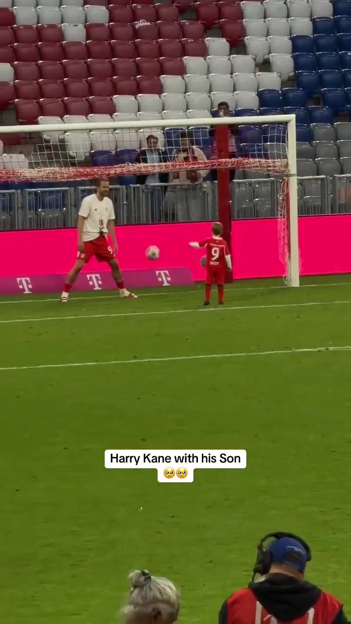 【值得一看】陪孩子玩！凯恩还是有一颗当守门员的心！