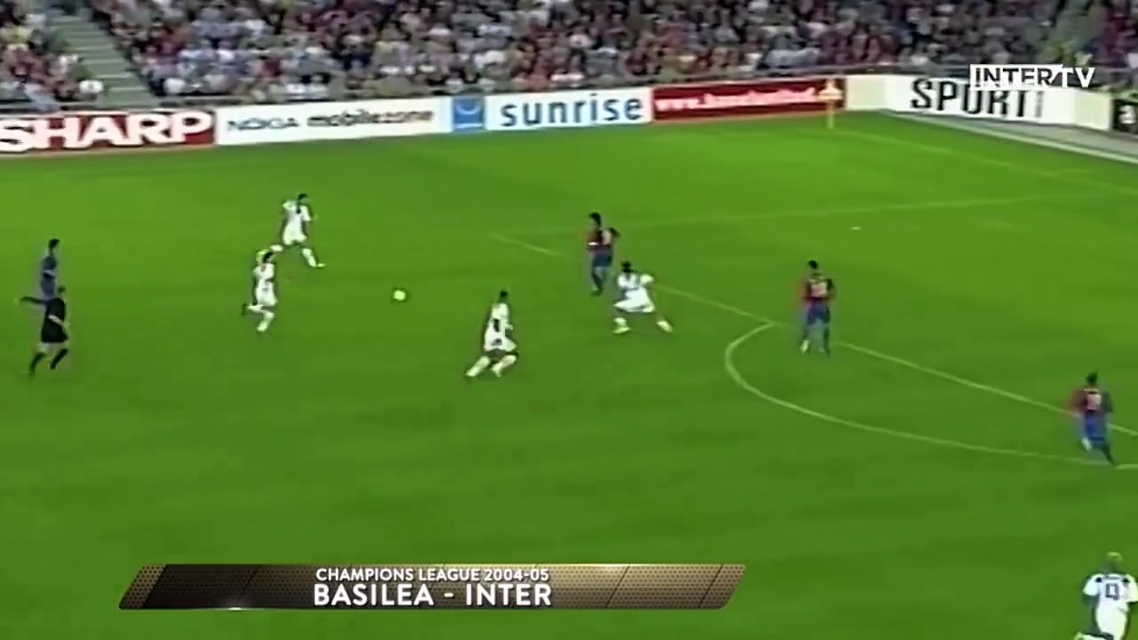 【体育头条】越看越离谱！阿德里亚诺国米时期十佳球！