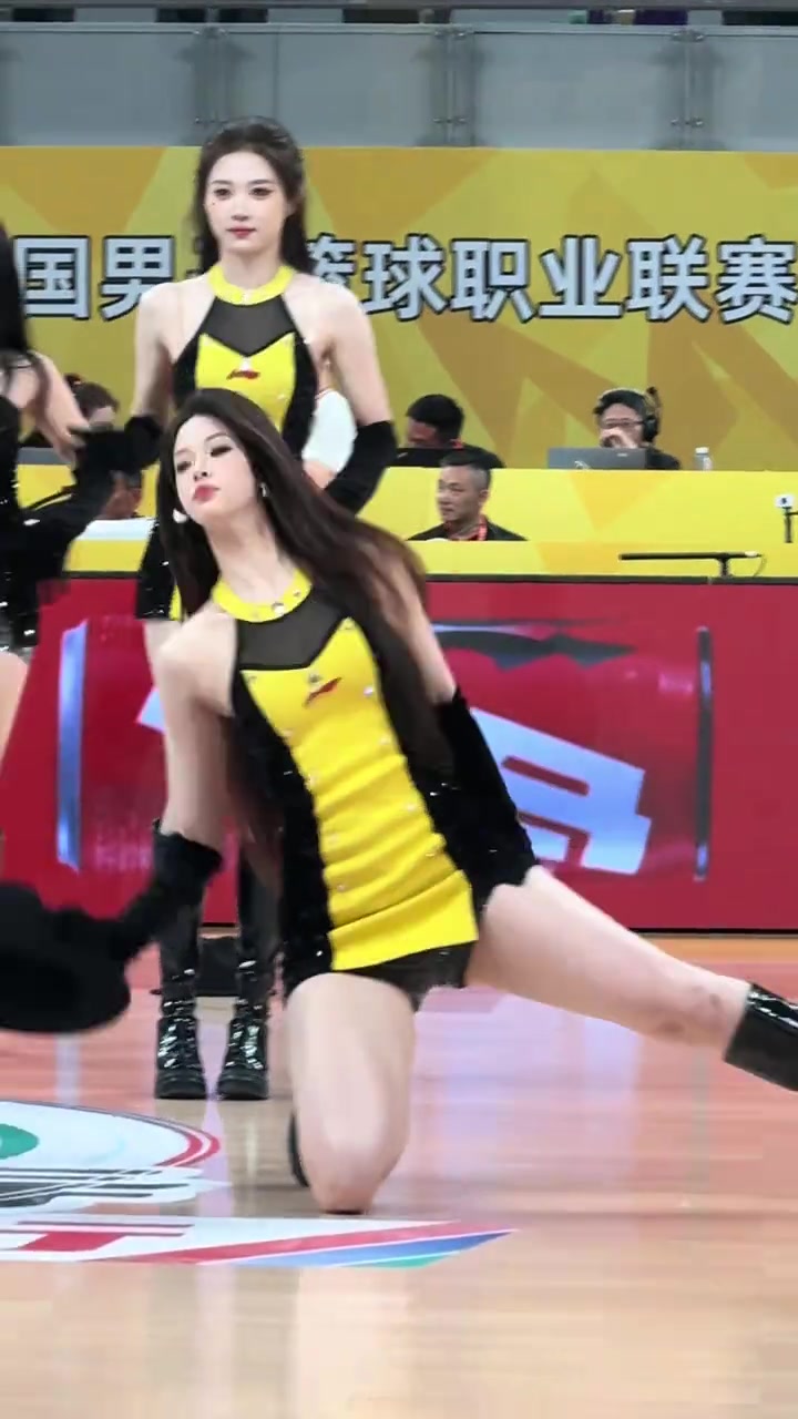 这个兄真喜CBA啦啦队真是天花板吧？