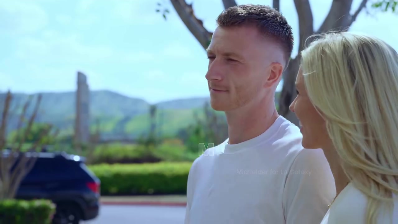 【德甲】郎才女貌！罗伊斯&斯嘉丽广告：体验职业级居家健身器材