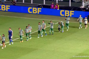 巴西杯-内马尔任意球中柱 桑托斯首回合0-0科里蒂巴