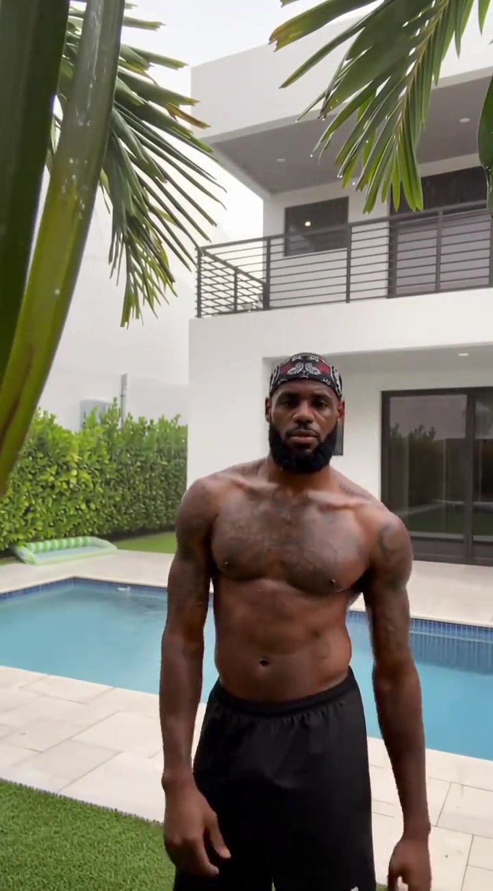  【球迷看点】41了身体还保持这么好！不得不感慨勒布朗的自律