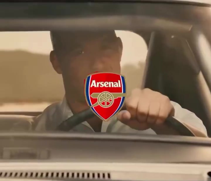 谁做的？国外球迷：每个赛季结束时的阿森纳