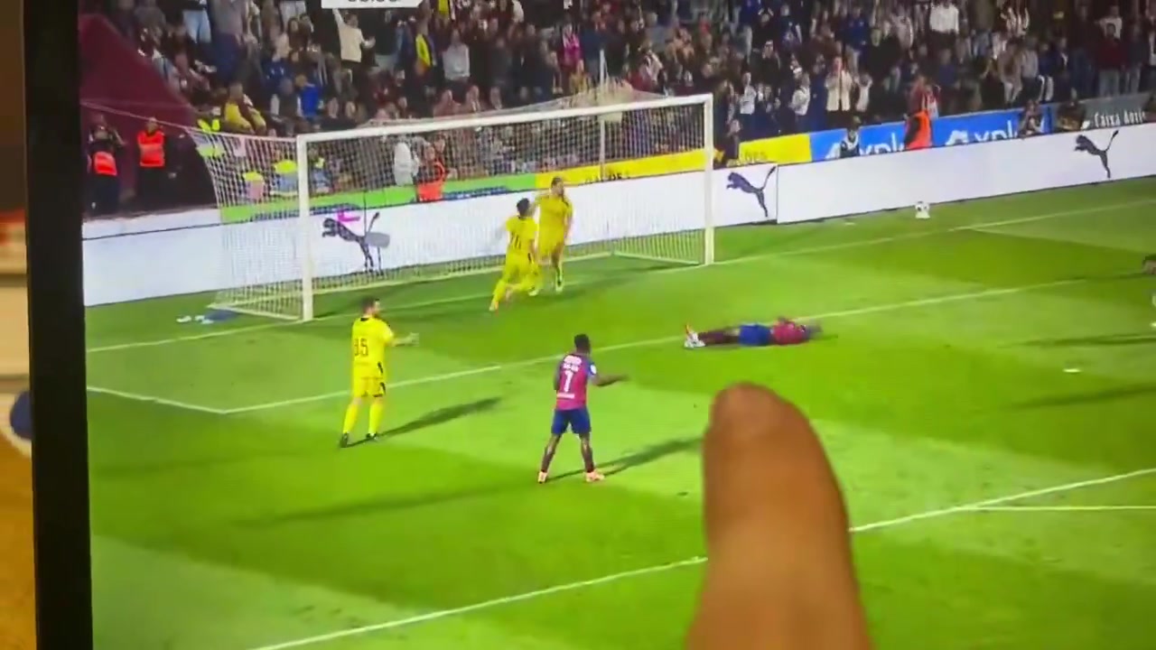 【你怎么看？】葡萄牙杯惊现“影帝”！队友破门瞬间，倒地前锋满