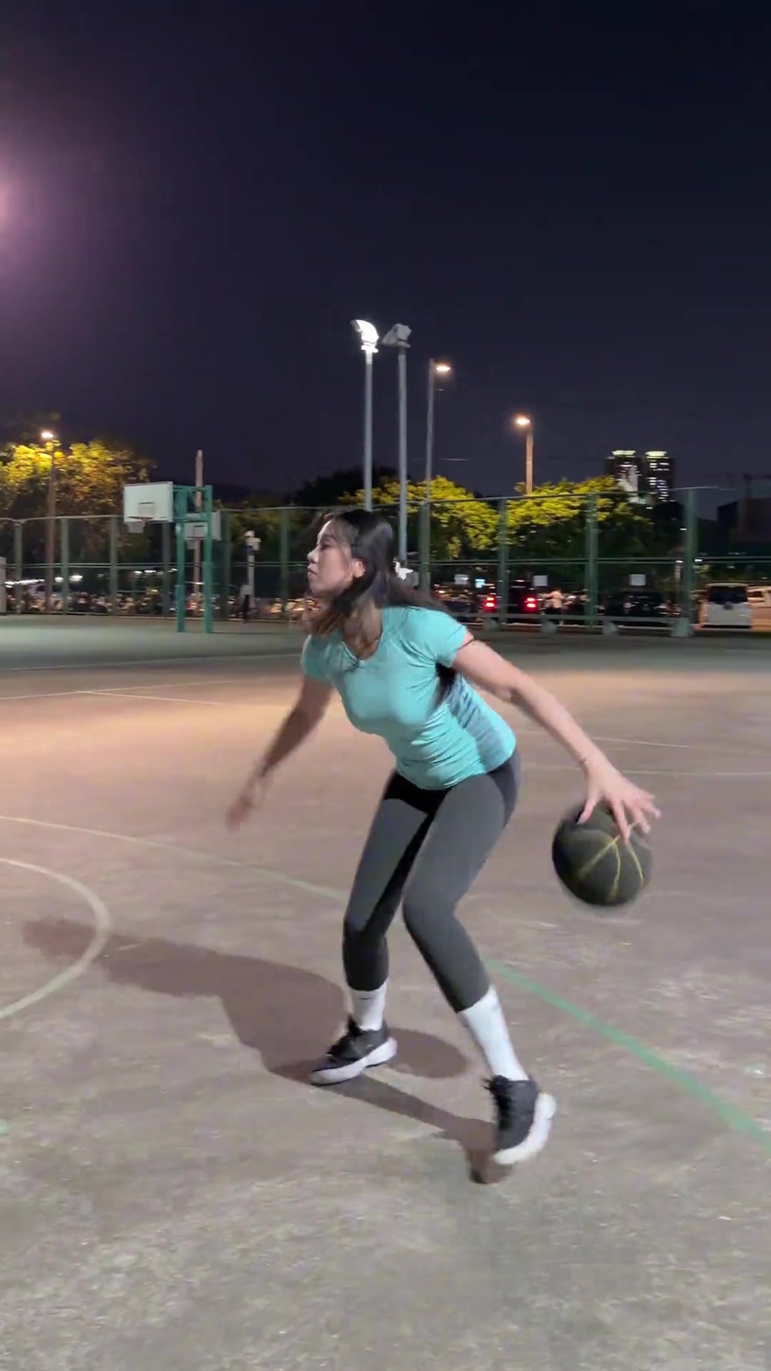 [体育视频]兄弟，这个后撤步三分你会吗？