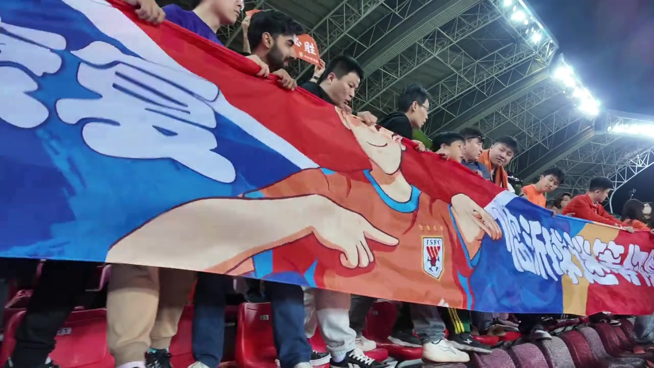 艾孜海尔，早日康复！最好的球迷，最好的球队，还有最好的兄弟们