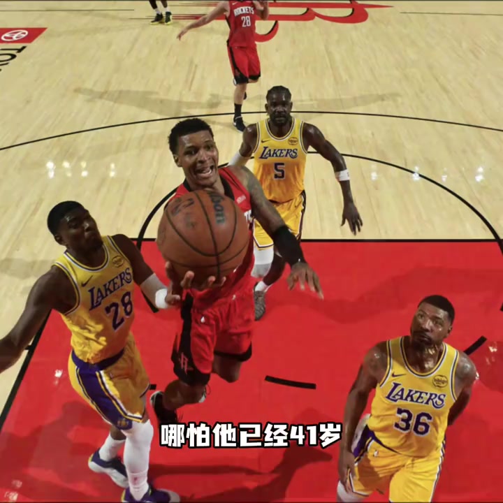 [冲击力画面]在季后赛 你永远可以相信勒布朗詹姆斯 哪怕他已