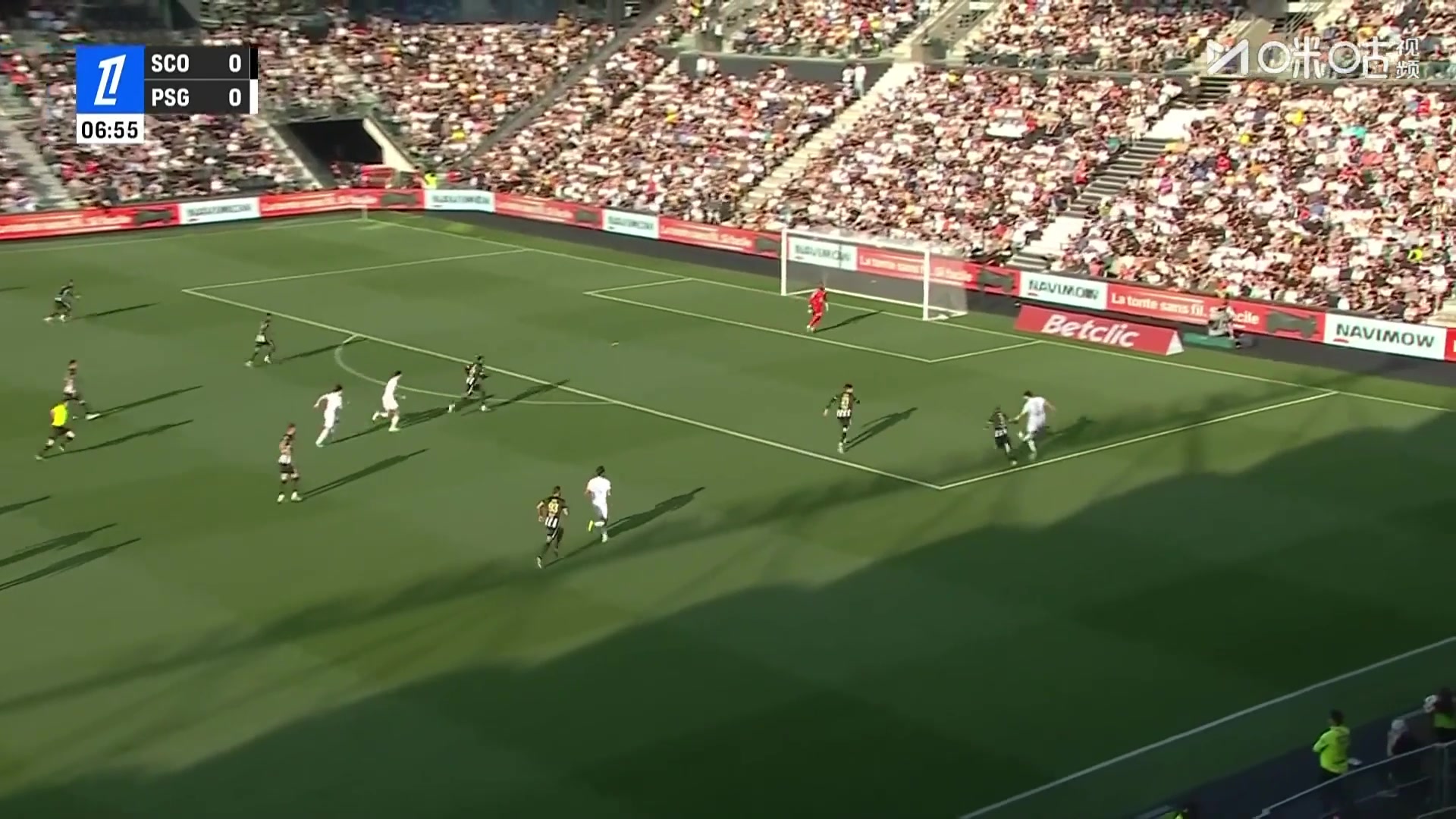 很冷静！阿什拉夫射门被扑，李刚仁扣过门将后推射空门得手