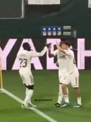 [最新赛点]实拍：姆巴佩在维尼⚽修斯进球后没有庆祝没有欢呼，