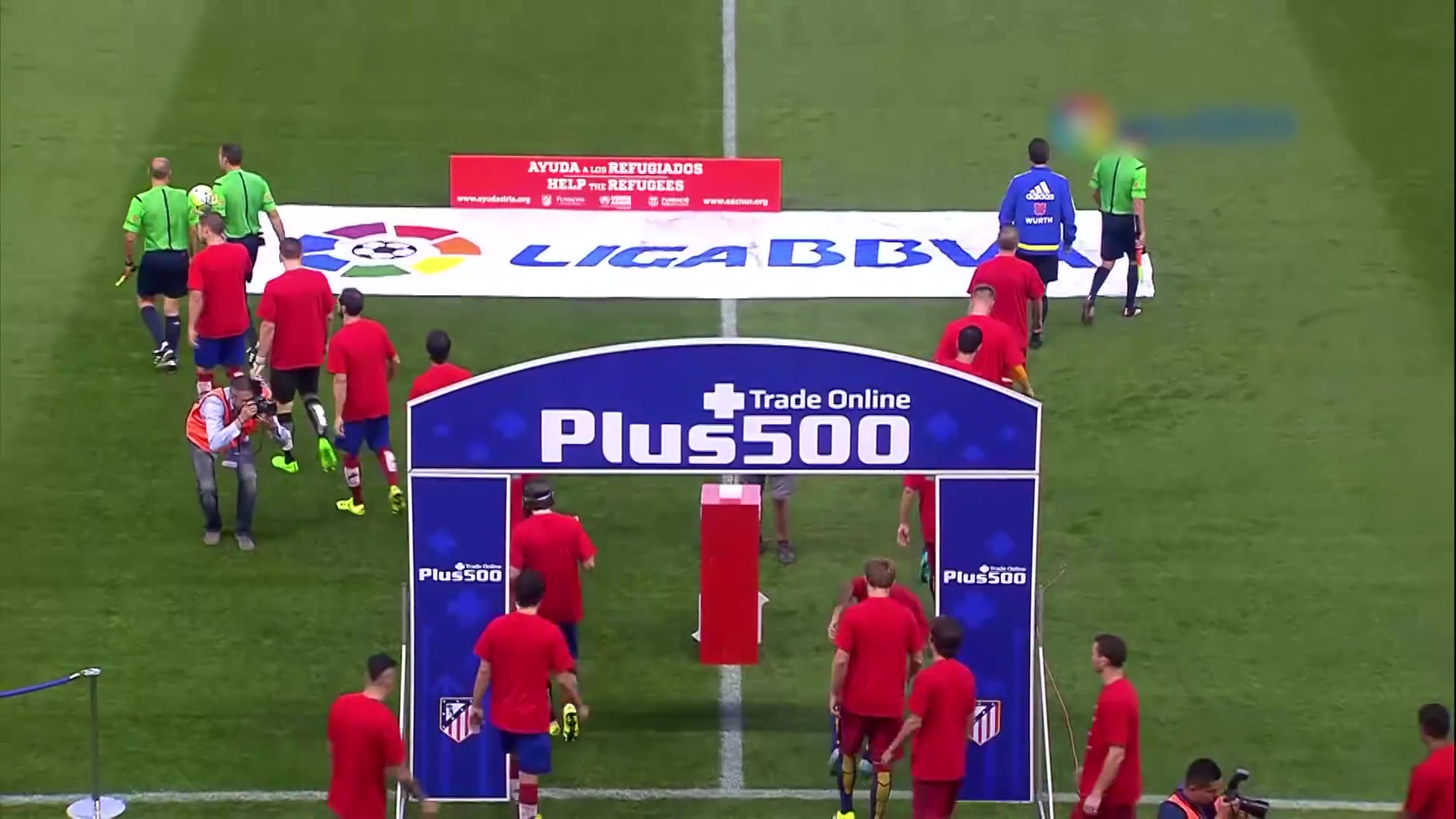 【球迷看点】我看到梅西在热身！重温经典：梅西对阵马竞替补登场