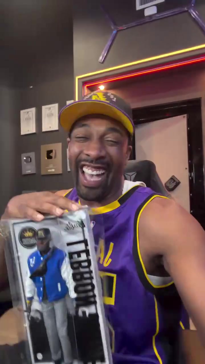  [值得一看]没啥意外了！湖人此前3比0领先后，阿里纳斯和湖人球迷状态！