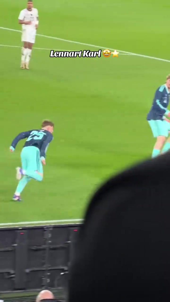 【值得一看】潜力无限！近距离欣赏卡尔的节奏，有几分像梅西？