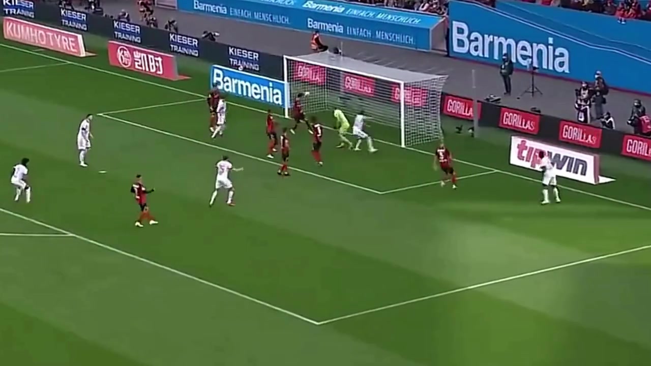 [高光剪辑]写进⚽历史的顶级中锋！莱万拜仁时期的十⚾佳球！