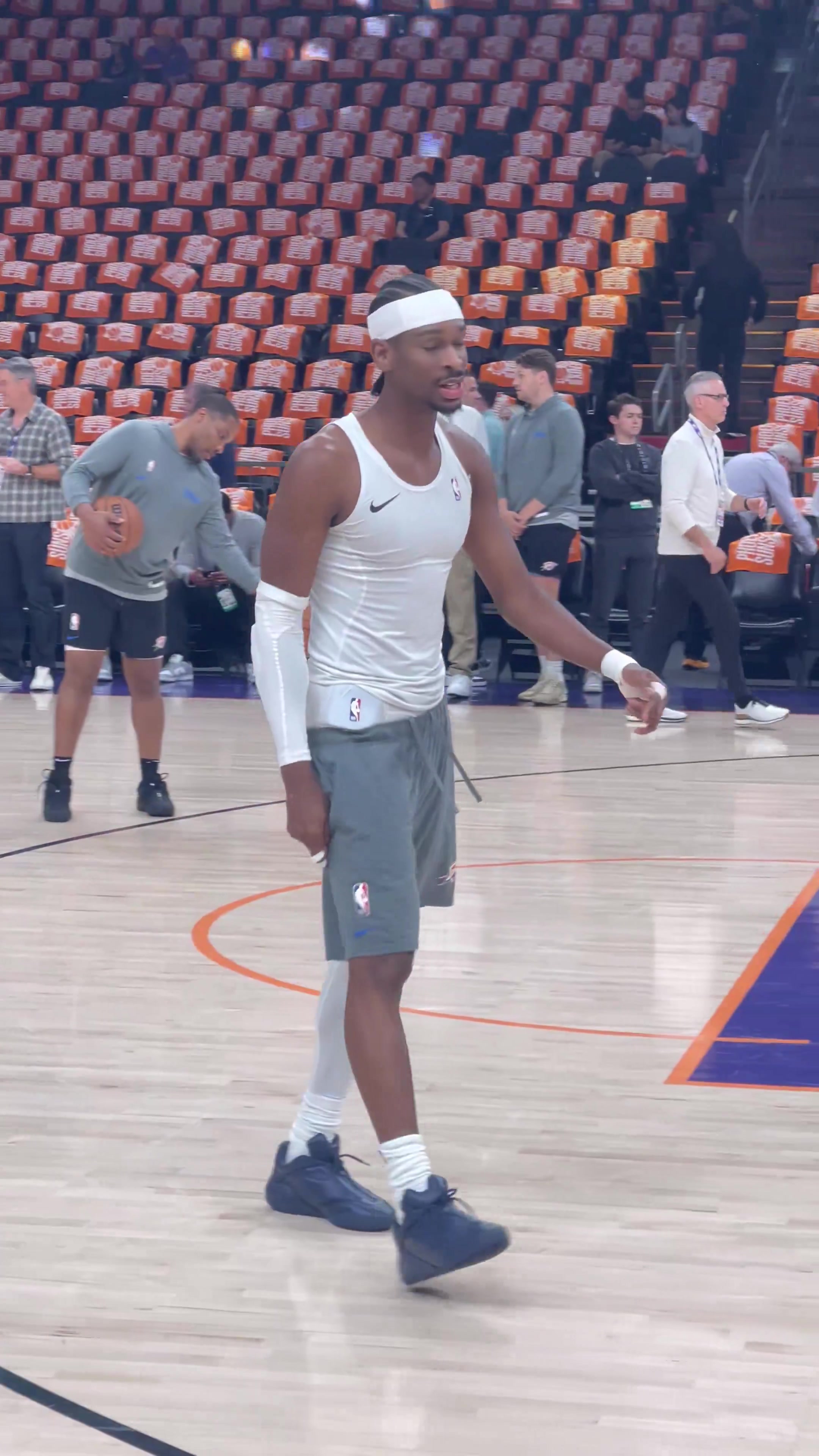 [快速看球视频]今天会直接横扫吗？亚历山大赛前中投训练，稳如老狗