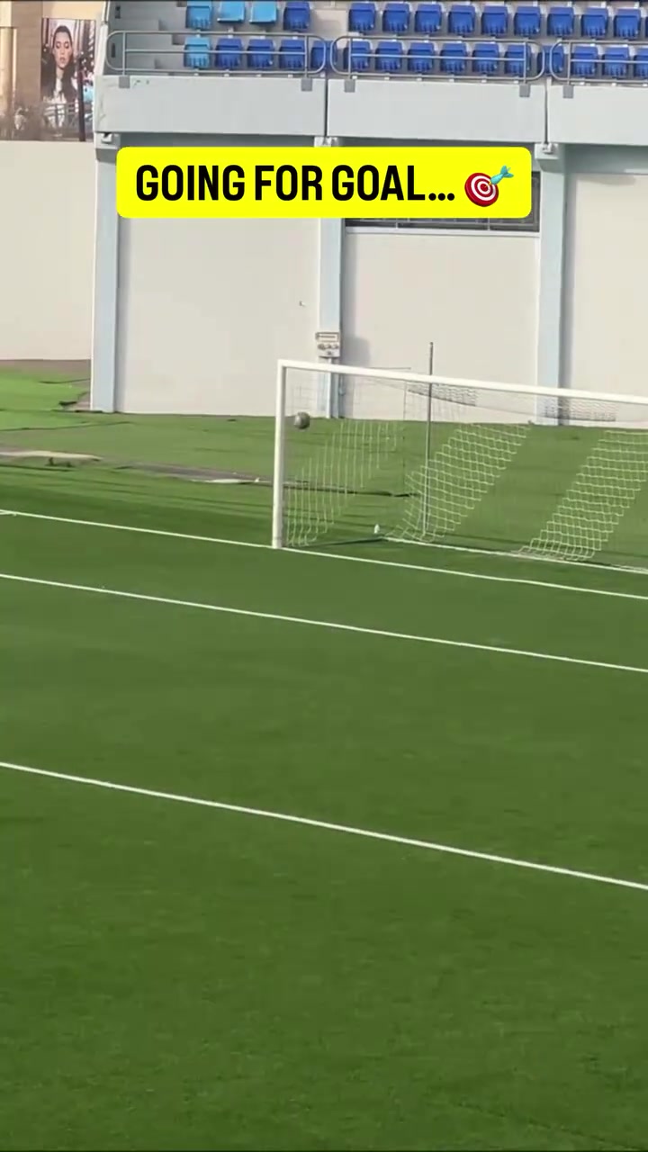 【推荐】边裁：找个地缝去吧！球还没进，球员已经开始庆祝，结果