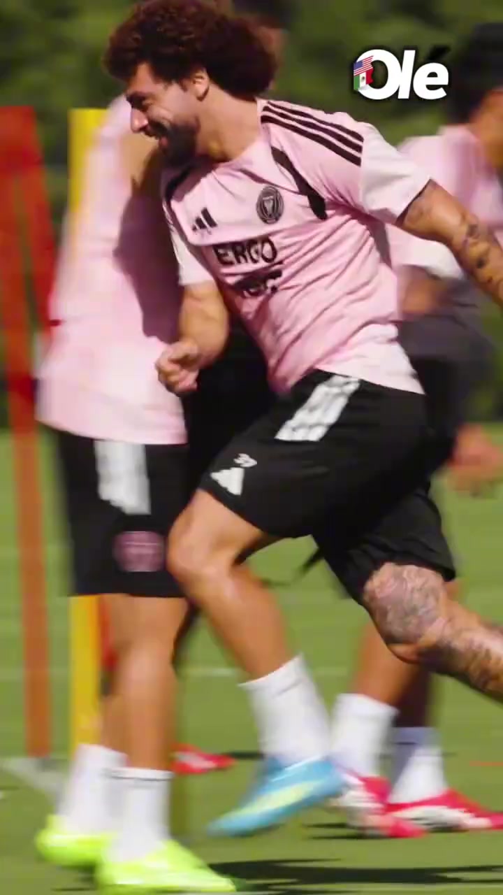 【体育头条】天气真好！迈阿密国际兼具趣味性的日常训练！