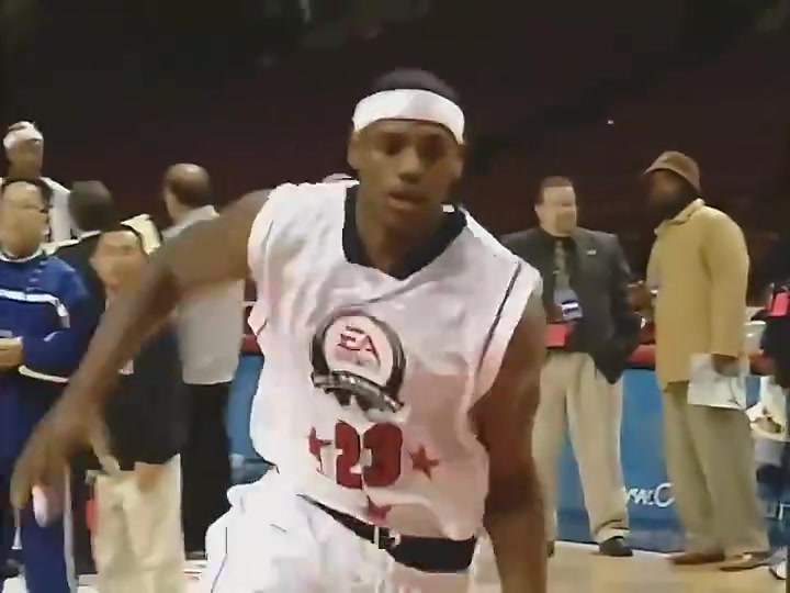 青春回忆当年NBAlive04宣传片，姚明幼詹等球星出镜