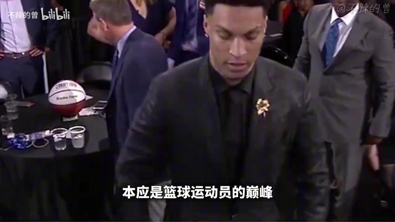 【值得一看】️从拼命三郎到“瘾君子”，克拉克被伤病毁掉的人生！