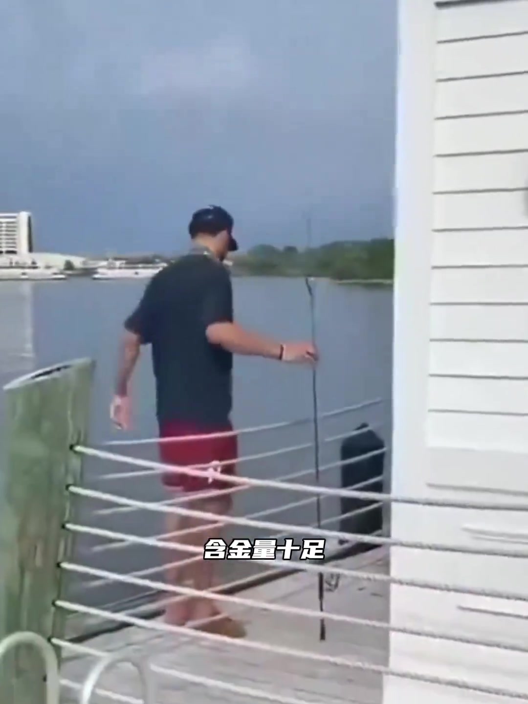 “西蒙斯夺得钓鱼冠军，要是之后再来一句我是后背，这谁受得了”