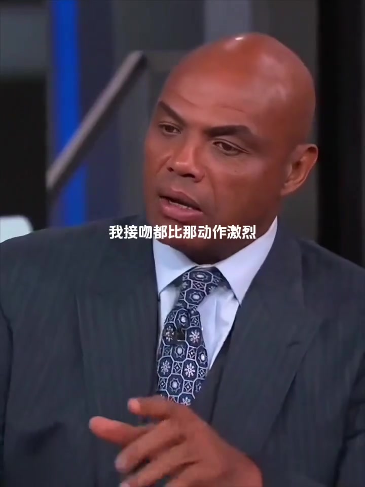 【赛场热镜】⬇️雷霆对文班动作大吗？巴克利⭐表示⬇️：拜托 